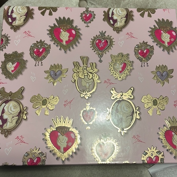 Betsey Johnson gift set, black wallet wristlet, and black gloves with fur, new - Picture 10 of 10